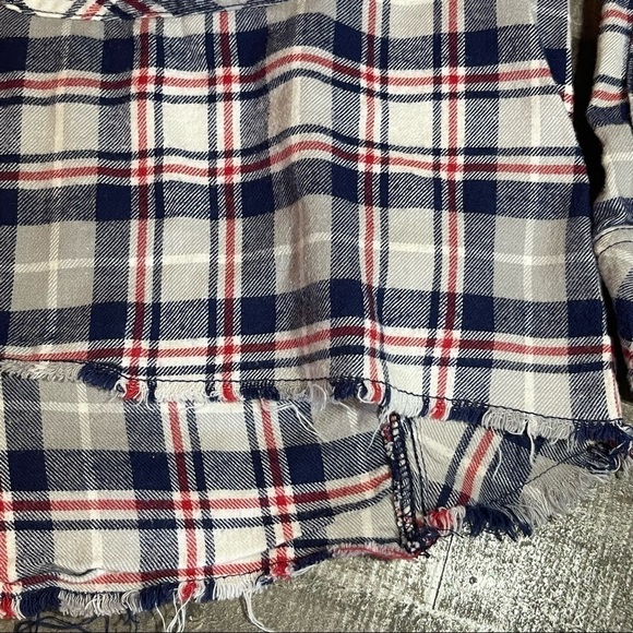 BDG Urban Outfitters Rayne Flannel Plaid Button Down Crop Shirt size Medium - Picture 10 of 14